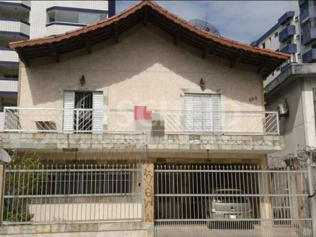 Casa com 4 Quartos e 4 vagas à Venda, 250 m² por R$ 800.000 - Aviação / Praia Grande