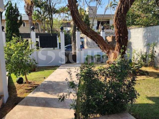 Casa a venda dentro do bolsão de Interlagos ao lado do laguinho