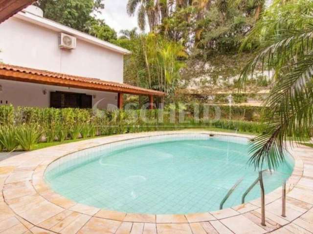 Casa com piscina a Venda no Morumbi, 450m², 3 Quartos, sendo uma suíte com banheira, 4 vagas.