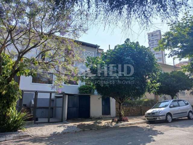 Sobrado com 2 Quartos e 2 banheiros para Alugar, 208 m²