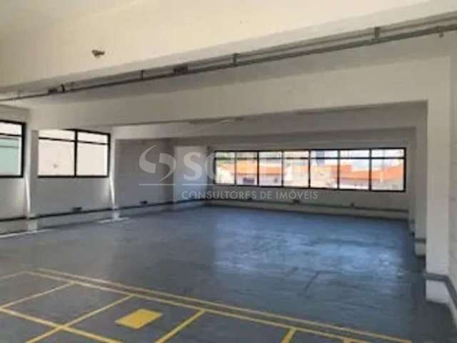 Prédio Comercial 3 pavimentos 371m² de  vão livre, 4 vagas, 2 banheiros.