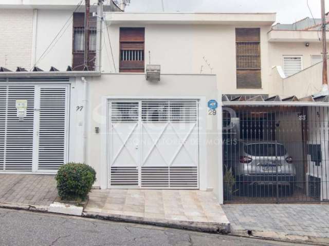 Sobrado com 3 Quartos e 3 banheiros à Venda, 180 m², no Campo Belo.