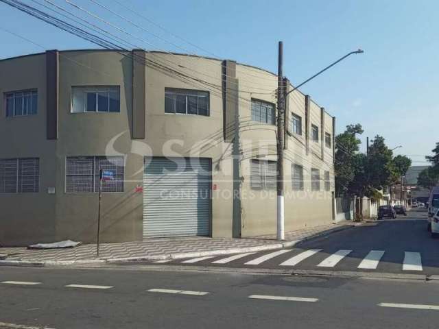 Galpão para Locação em Santo Amaro com 440m² com 9 salas