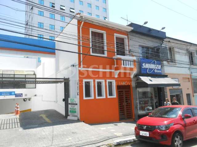 Casa comercial à venda, com 101m² no Ipiranga.