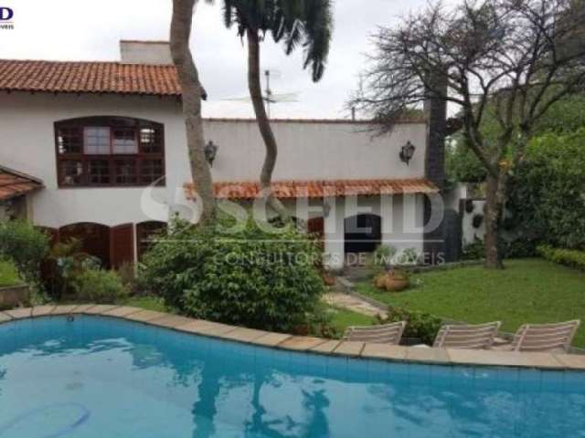 Casa maravilhos,prox.clube indiano e empresarial,8 vgas, piscina,lareira,3 dormit.2 suites,edicula .