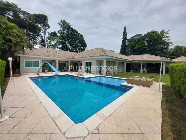 Casa de Condomínio com 3 dorms, Condominio Lago Azul Golf Clube, Araçoiaba da Serra - R$ 3.3 mi, Co