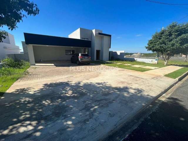 Casa à venda no Condomínio Village Ipanema II em Araçoiaba da Serra, SP: charme e conforto em local