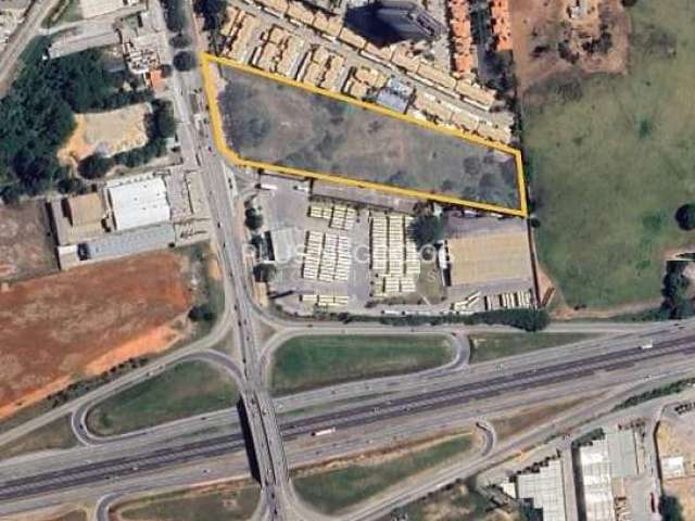 Área Comercial em Av. Armando Pannunzio: Terreno de 17.987 m² com Fácil Acesso à Rodovia Raposo Tav