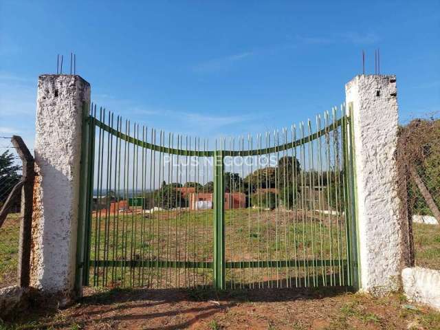 Terreno para chácara, no Residencial Alvorada em Araçoiaba da Serra, próximo a Rodovia Raposo Tavar