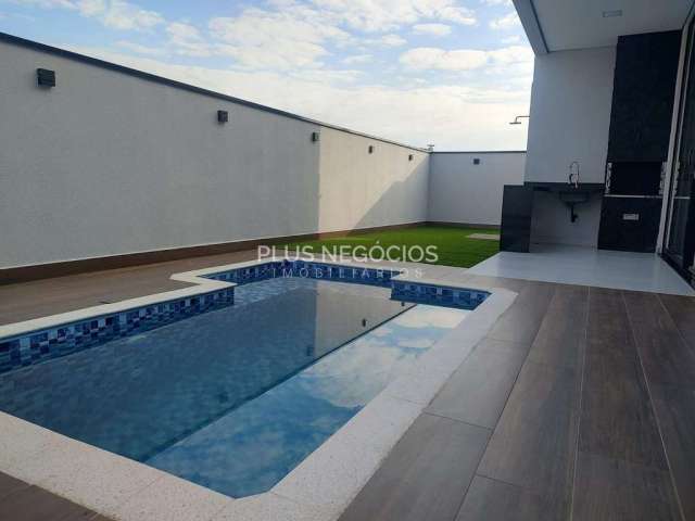 Casa Térrea Nova em Condomínio de Alto Padrão – 3 Suítes com Piscina e Área Gourmet Integrada