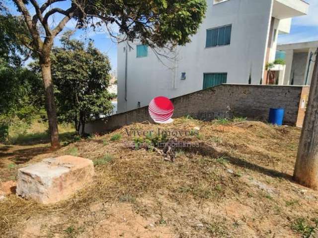 Terreno em condomínio fechado à venda na Geraldo Rocha, 444, Portal do Sol, Contagem por R$ 790.000