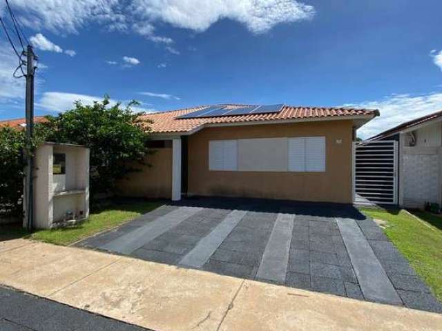 Casa à venda no Condomínio Rio Cuiabá com 03 Quartos sendo 01 Suíte, móveis planejados e cozinha co