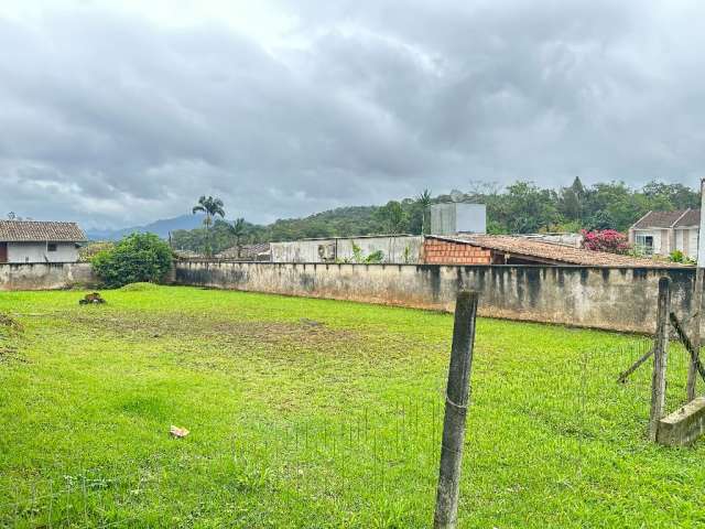 Ótimo terreno plano com 360m² no bairro Vila Nova em Joinville - SC