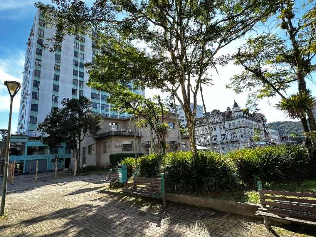 Excelente apartamento amplo com 2 quartos à venda no Centro de Joinville - SC