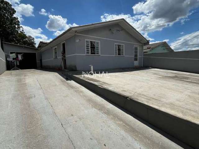 Casa Térrea de 3 quartos, com móveis planejados, Bairro Neves, Ponta Grossa