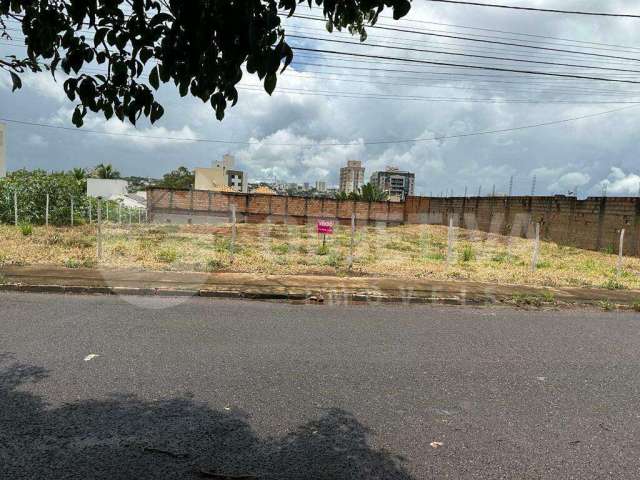 Excelente área no bairro Jardim Colina em Uberlândia