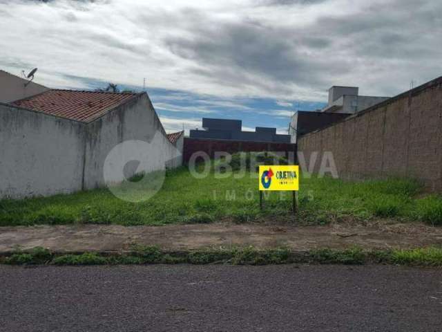 Excelente lote no Bairro Jardim karaíba