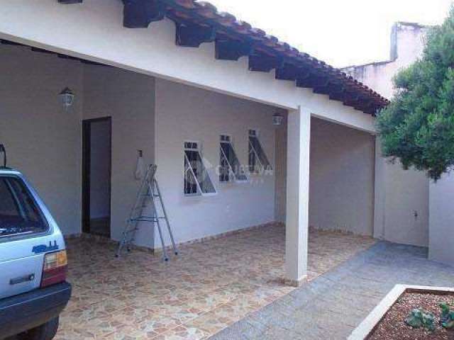 Ótima casa no Jardim Ipanema a venda