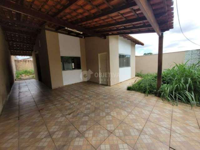 Excelente casa localizada no Bairro Nova Uberlândia