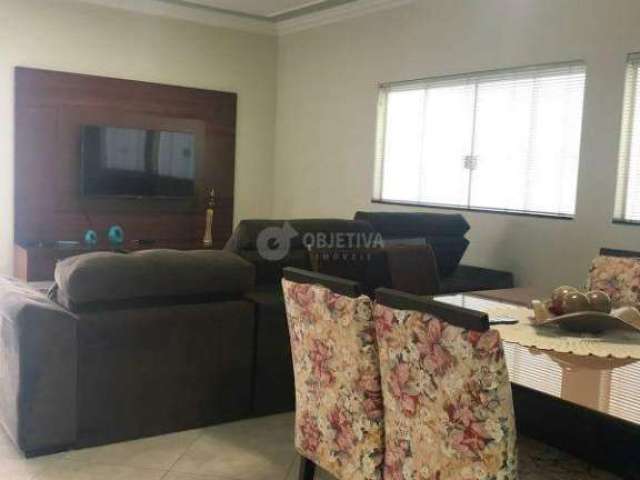 Casa à venda, 4 quartos, 1 suíte, 2 vagas, JARDIM INCONFIDENCIA - UBERLANDIA/MG