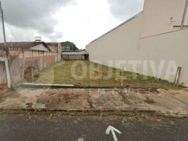 Excelente lote comercial a venda no Bairro Alto Umuarama