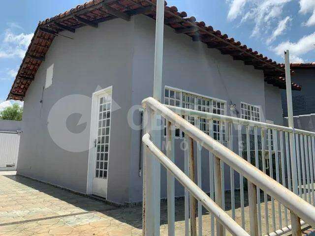 Ótima casa no Bairro Jardim Patrícia em Uberlândia