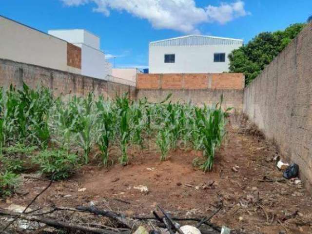 Terreno disponível para venda no bairro Shopping Park em Uberlândia