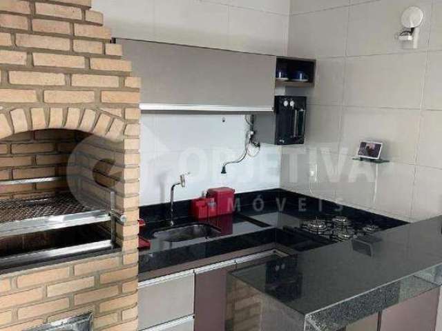 Cobertura à venda, 4 quartos, 2 suítes, 2 vagas, TIBERY - UBERLANDIA/MG