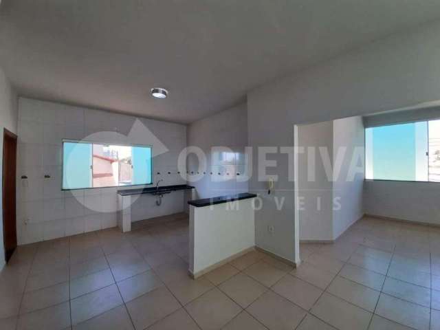 Casa para aluguel, 3 quartos, 1 suíte, 2 vagas, TIBERY - UBERLANDIA/MG