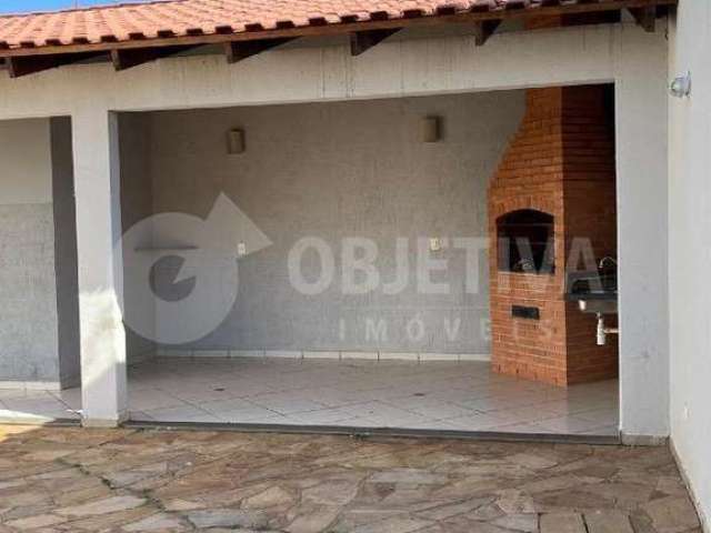 Casa à venda, 4 quartos, 1 suíte, 4 vagas, UMUARAMA - UBERLANDIA/MG