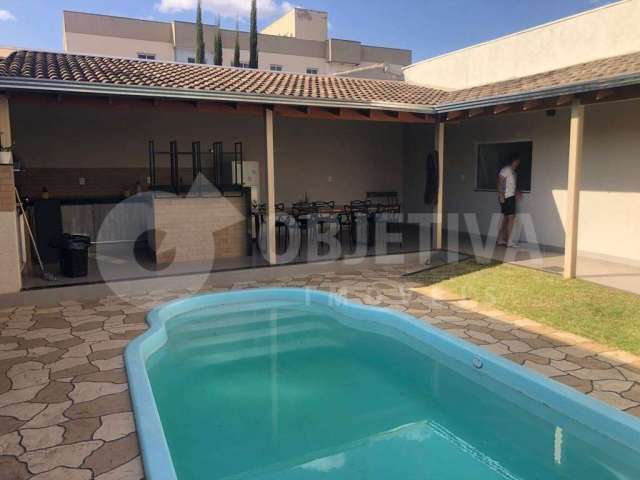 Casa à venda, 3 quartos, 1 suíte, 2 vagas, SANTA MONICA - UBERLANDIA/MG