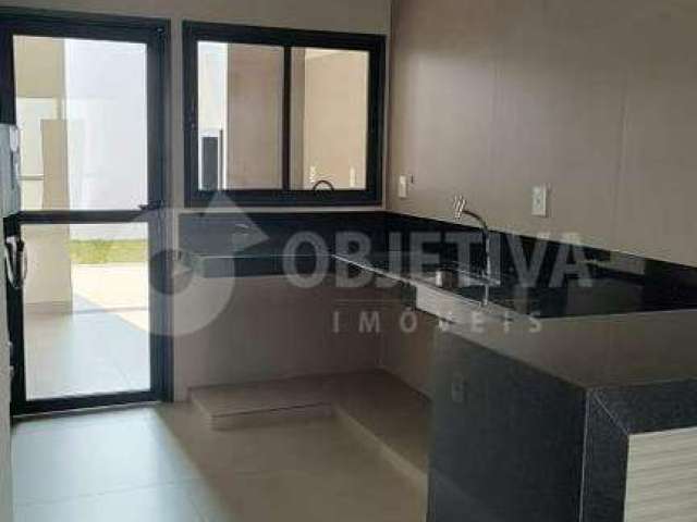 Casa à venda, 3 quartos, 1 suíte, 2 vagas, VIDA NOVA - UBERLANDIA/MG