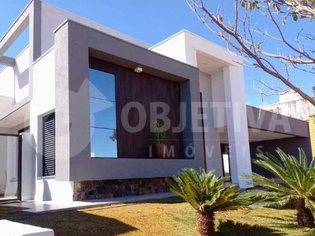 Casa em Condomínio à venda, 3 quartos, 3 suítes, 4 vagas, CONDOMÍNIO ALPHAVILLE 1 - UBERLANDIA/MG