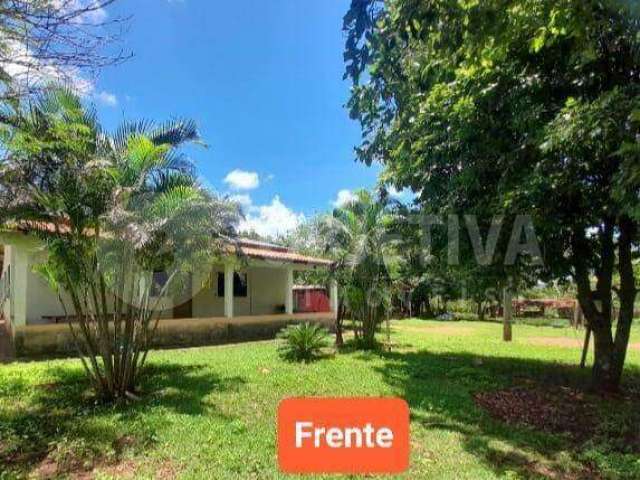 Sítio à venda, 3 quartos, 1 suíte, 22 vagas, ÁREA RURAL DE UBERLÂNDIA - UBERLANDIA/MG