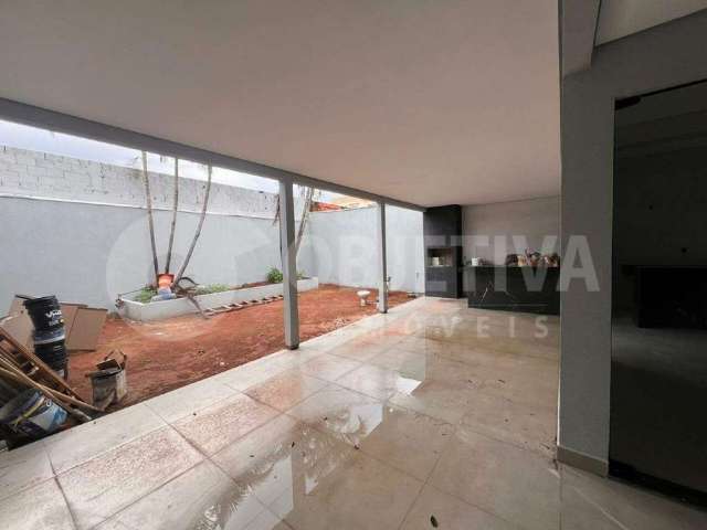 Casa à venda, 3 quartos, 2 suítes, 4 vagas, JARDIM EUROPA - UBERLANDIA/MG