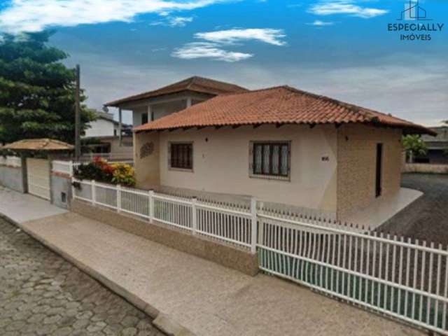 Meia Praia, Casa a 200m do mar, em Navegantes