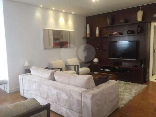 Apartamento com 3 quartos à venda em Bela Vista - SP