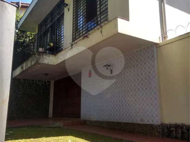 Casa térrea com 3 quartos à venda em Alto De Pinheiros - SP