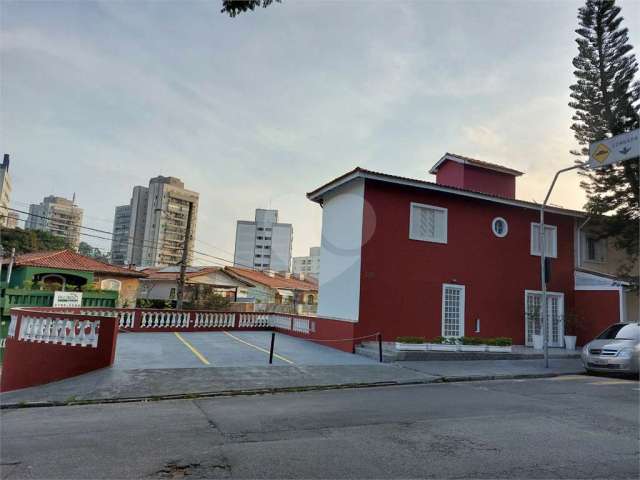 Casa com 3 quartos à venda em Jardim Ester - SP