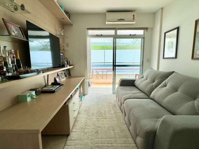 Apartamento com 2 quartos sendo 1 suíte, no centro de Florianópolis