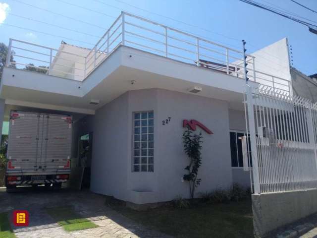 Casa Residencial em Agronômica