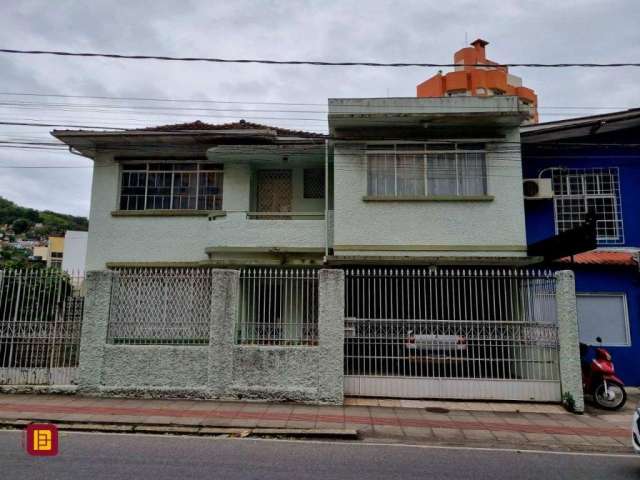 Casa Residencial/Comercial em Centro