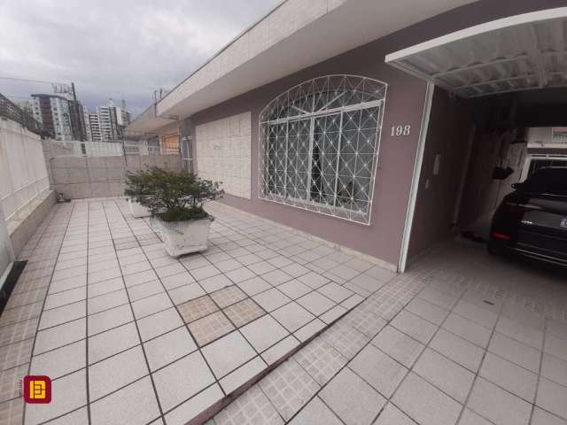 Casa Residencial em Capoeiras