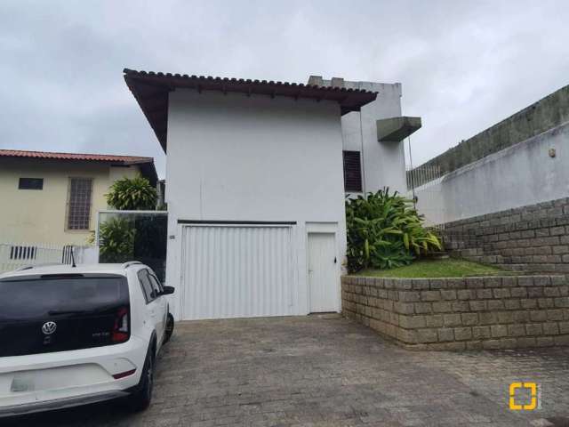 Casa Residencial em Carvoeira