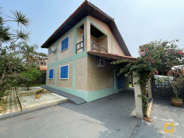 Casa Residencial em Ingleses do Rio Vermelho