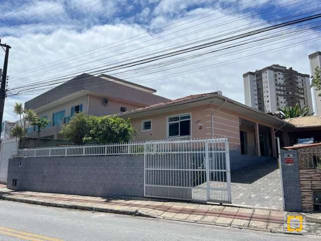 Casa Residencial em Jardim Cidade De Florianópolis