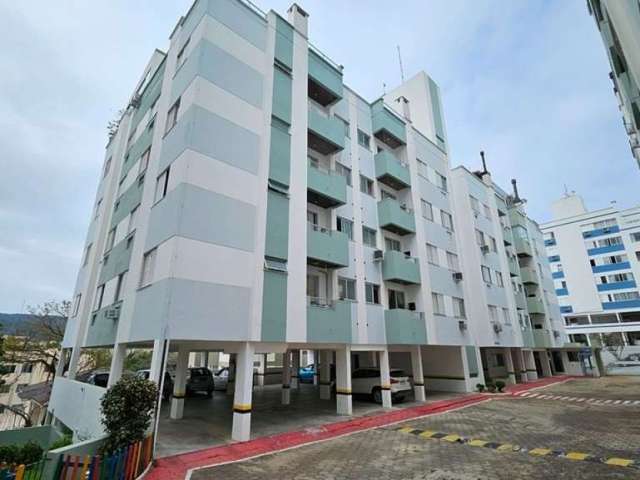 Apartamentos em Carvoeira