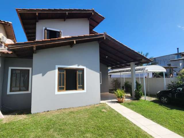 Linda casa a venda praia ingleses Florianópolis