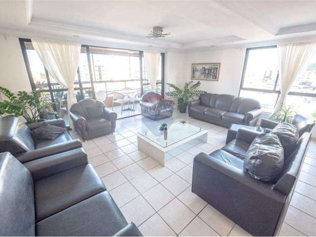 Vendo Apartamento com vista mar de 157m² no Cabo Branco, (Aceita Permuta em apartamento térreo ou casa) e privativo sendo 1 por andar