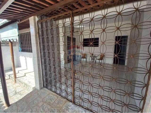 'Casa à Venda no Treze de Maio - 2 Quartos sendo 1 Suíte em Excelente Localização'